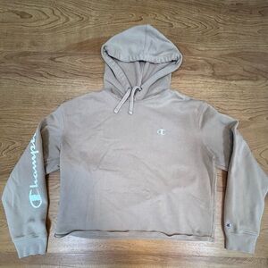 Champion Neutral-Tone Cropped Hoodie with Logo Patch